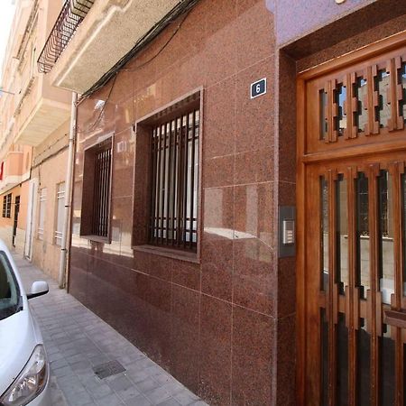 Big Apartment With Unique Patio Near Santa Barbara Castle Alicante Bagian luar foto