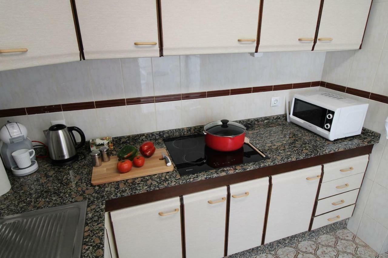 Big Apartment With Unique Patio Near Santa Barbara Castle Alicante Bagian luar foto