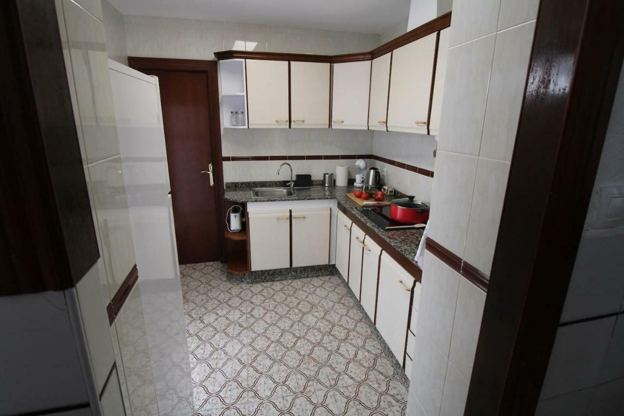 Big Apartment With Unique Patio Near Santa Barbara Castle Alicante Bagian luar foto